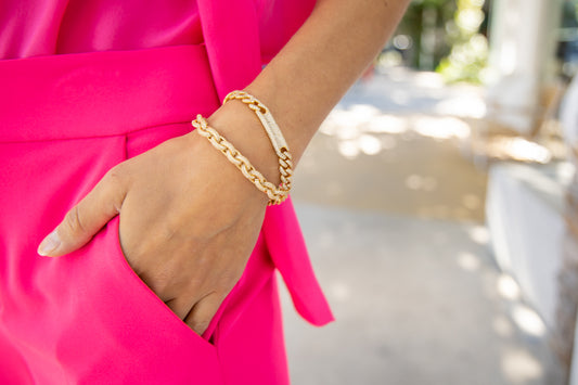 Colour Escape with Alice & Olivia