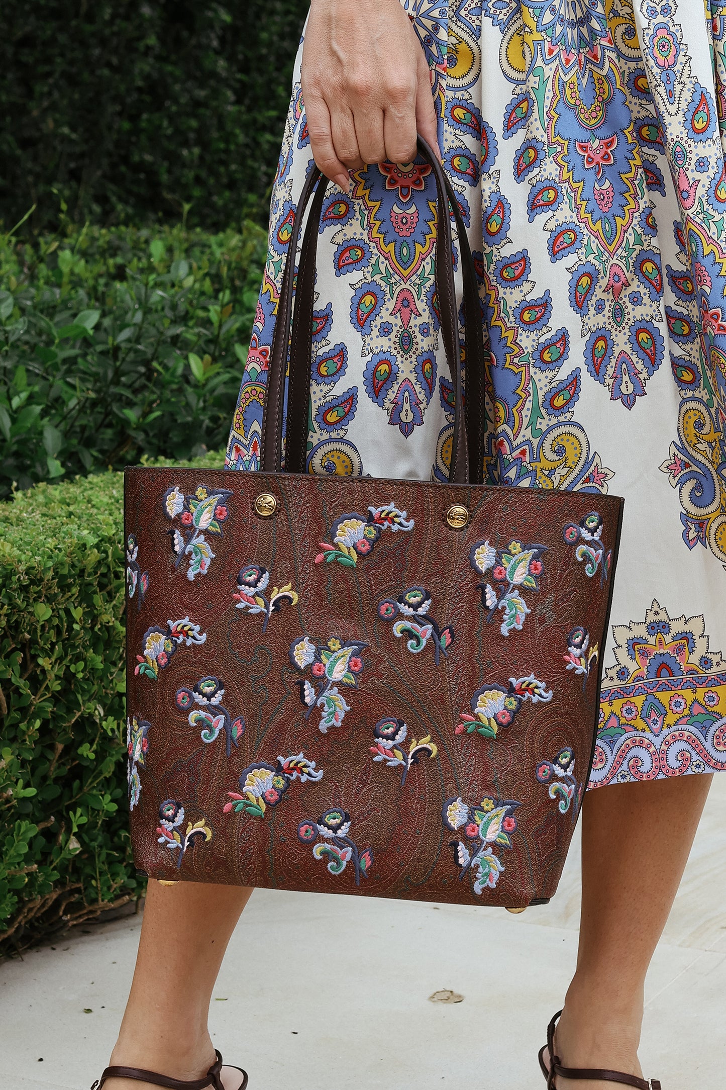 Essential Small Embroidery Arnica Bag