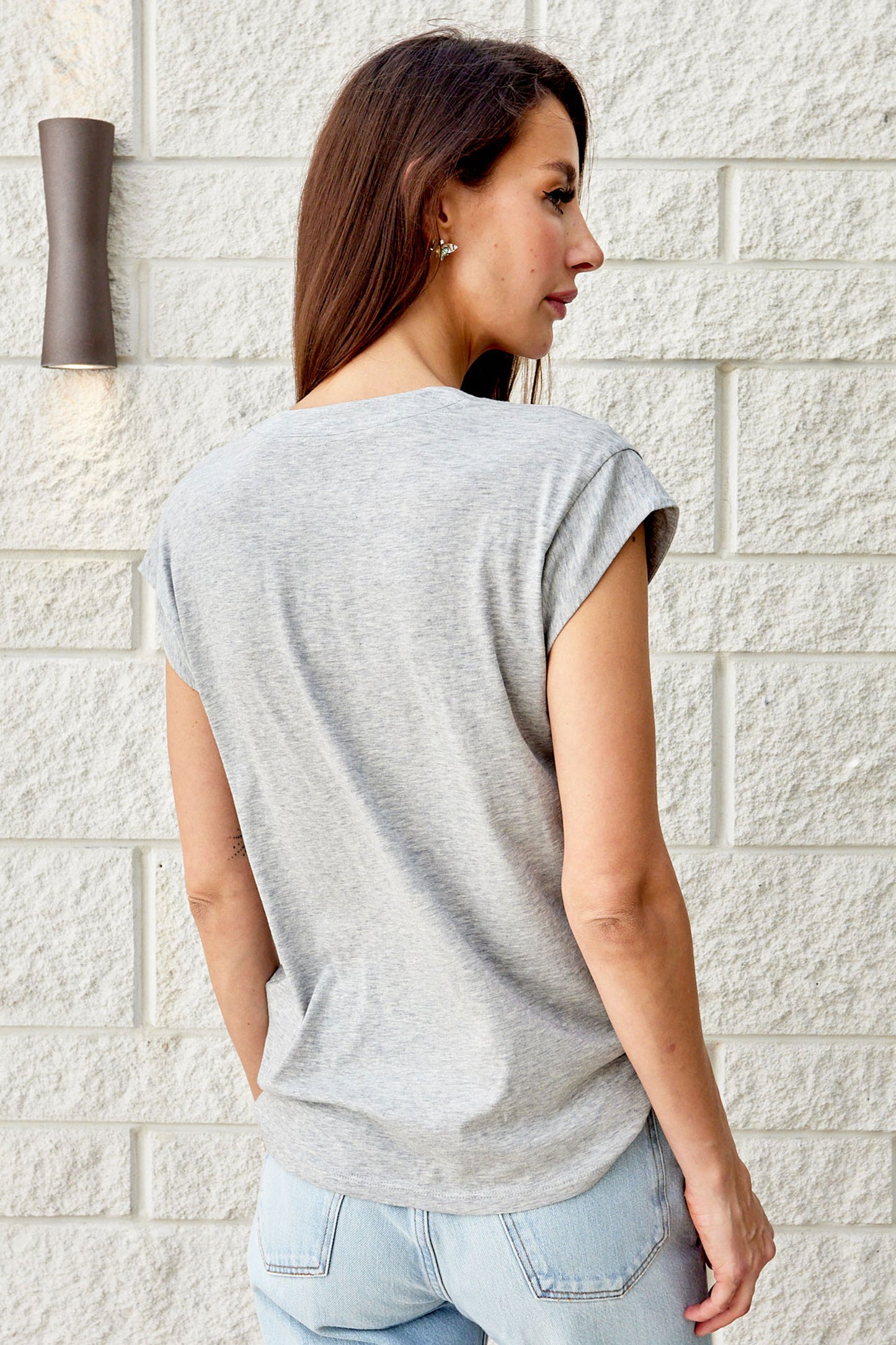 Le Mid Rise V Tee