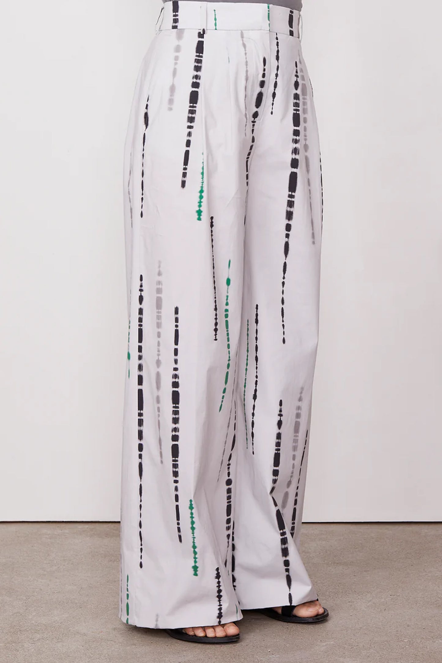 Lysea Pant