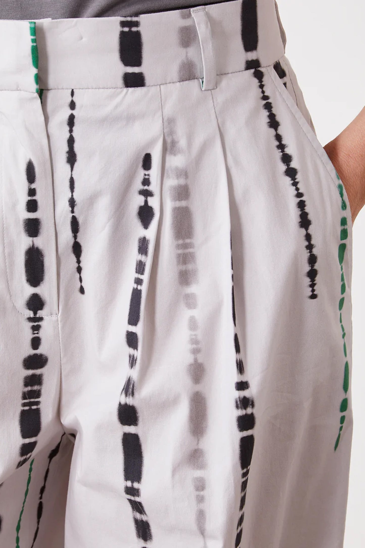 Lysea Pant