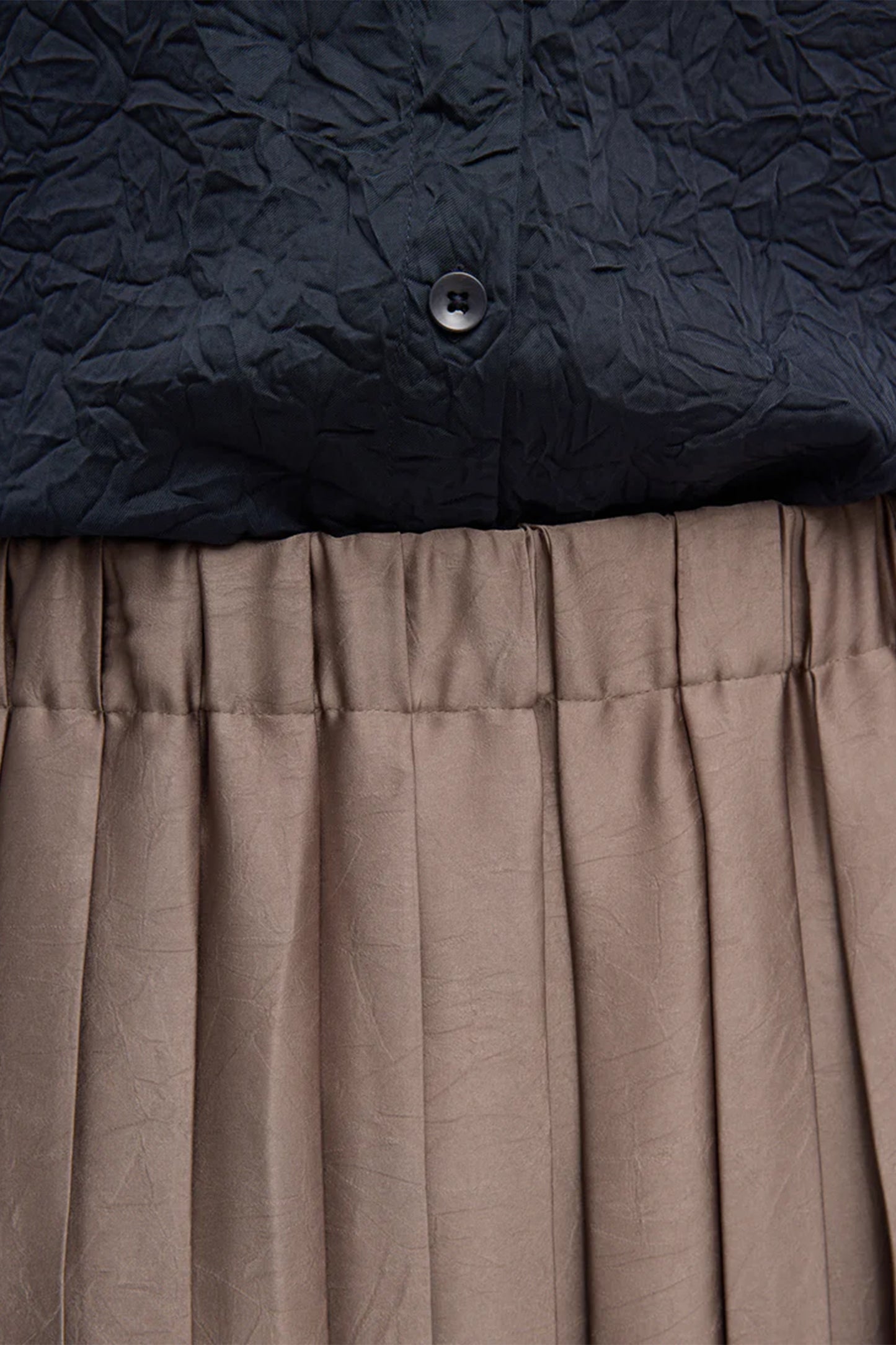 Feather Weight Pleated Pull On Skirt