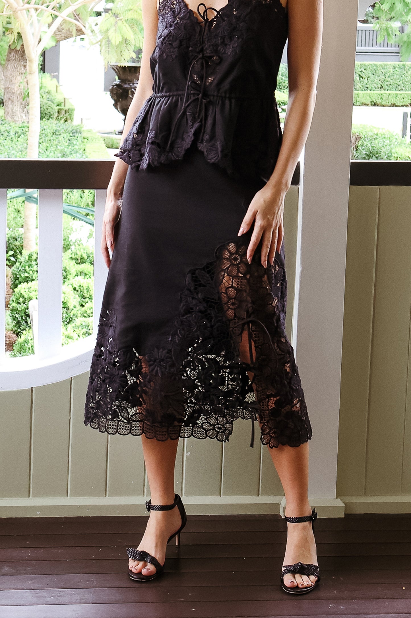 Katherine Embroidery Tie Skirt