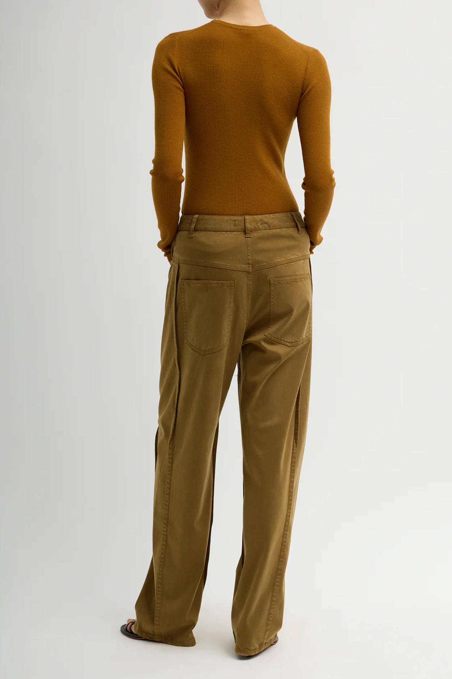 Garment Dyed Stretch Twill Tuck Pant