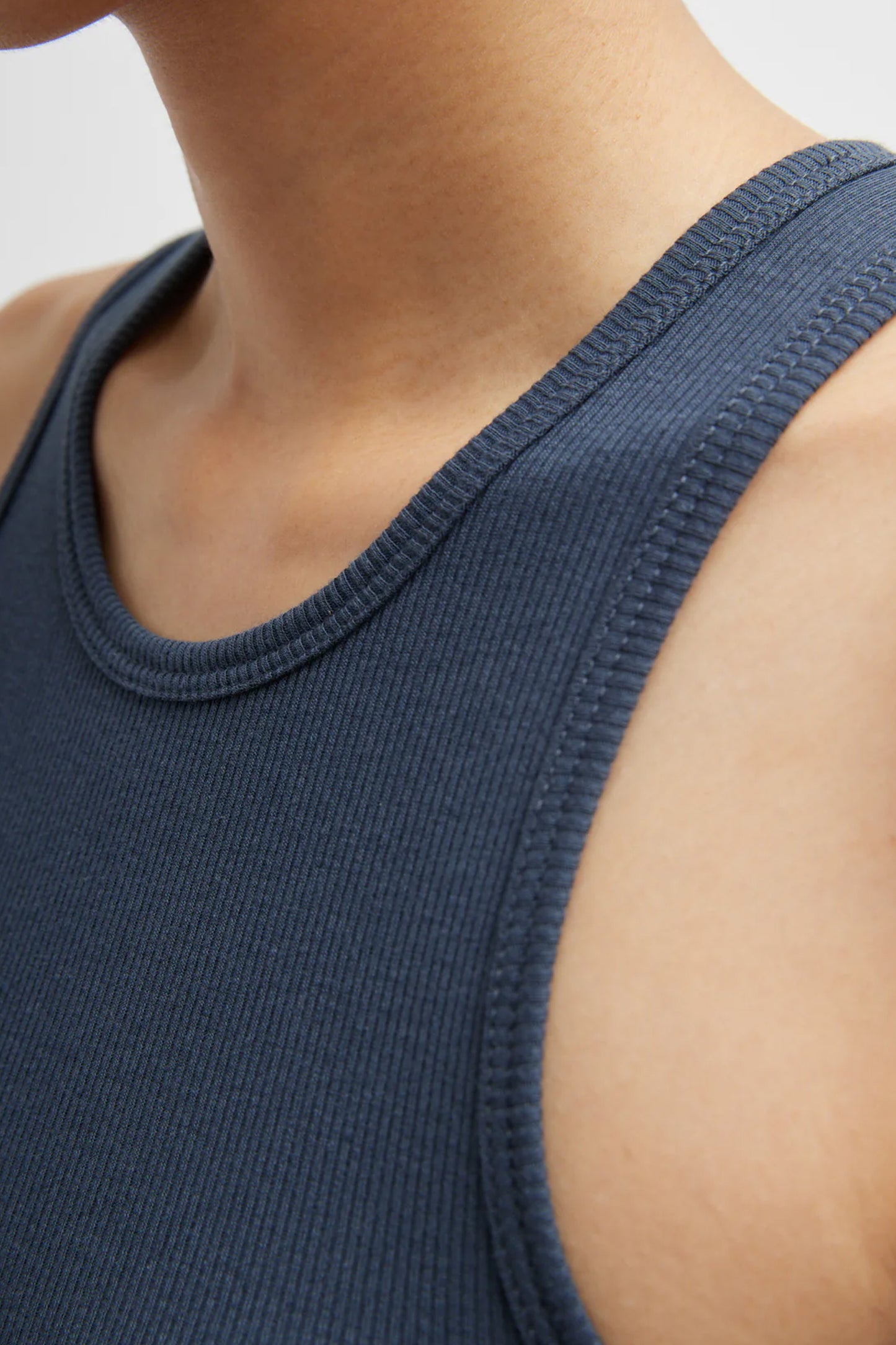 Circular Fine Rib T Tank