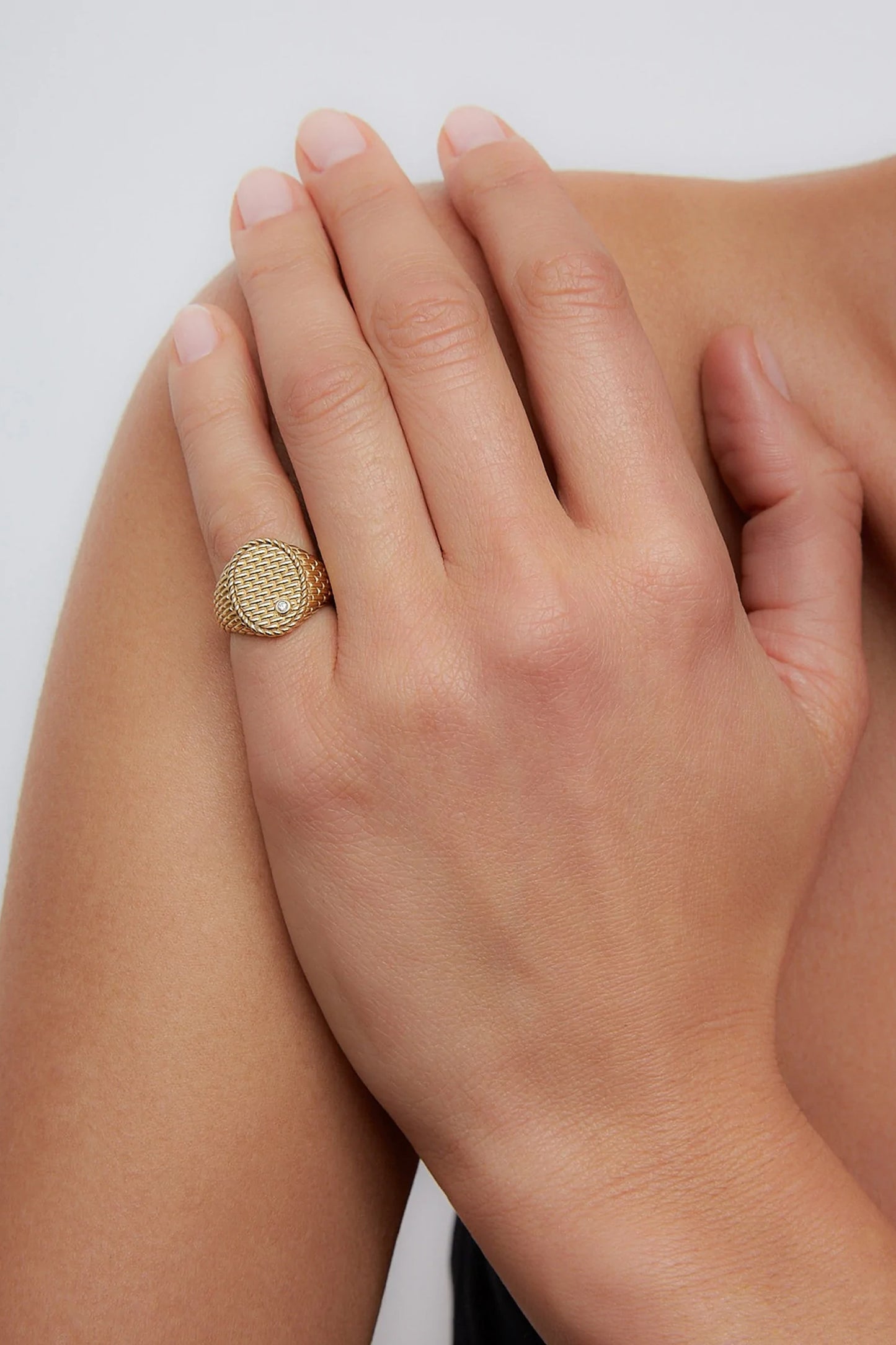 Cannage Oval Signet Ring