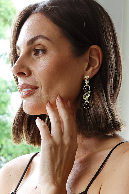 Brut Onyx Coin Linear Earring