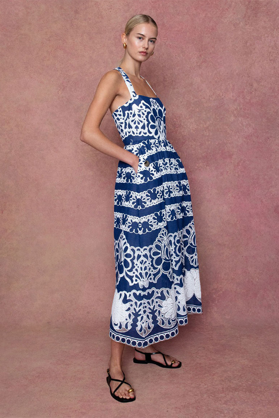 Mavaro Lace Dress