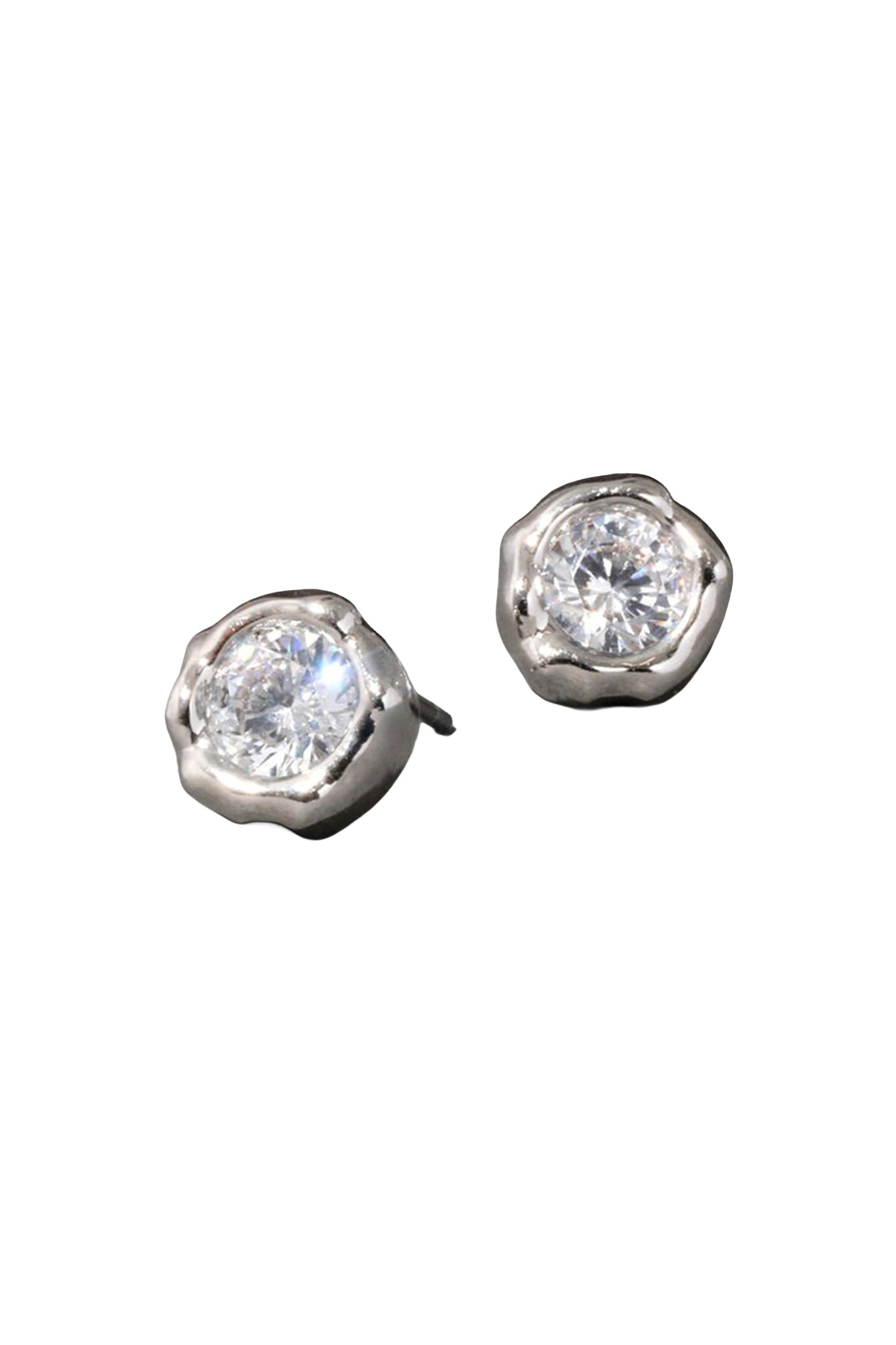 Asterales Molten Stud Earring