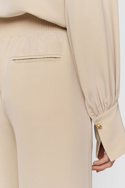 Nour Pant