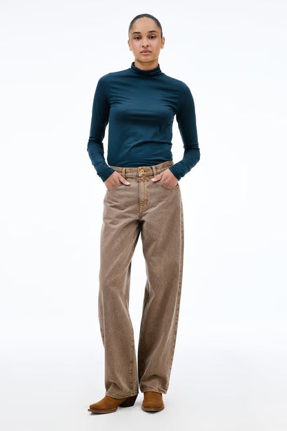 Jamie Curve Jean