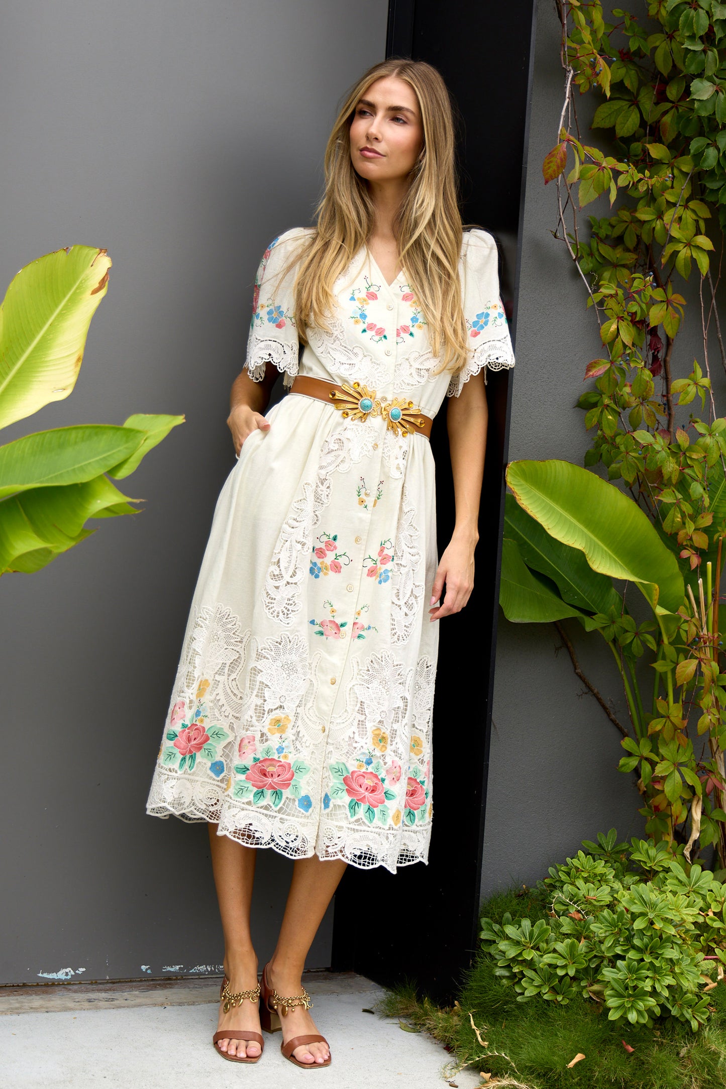 Astrid Embroidery S/Slv Midi Dress