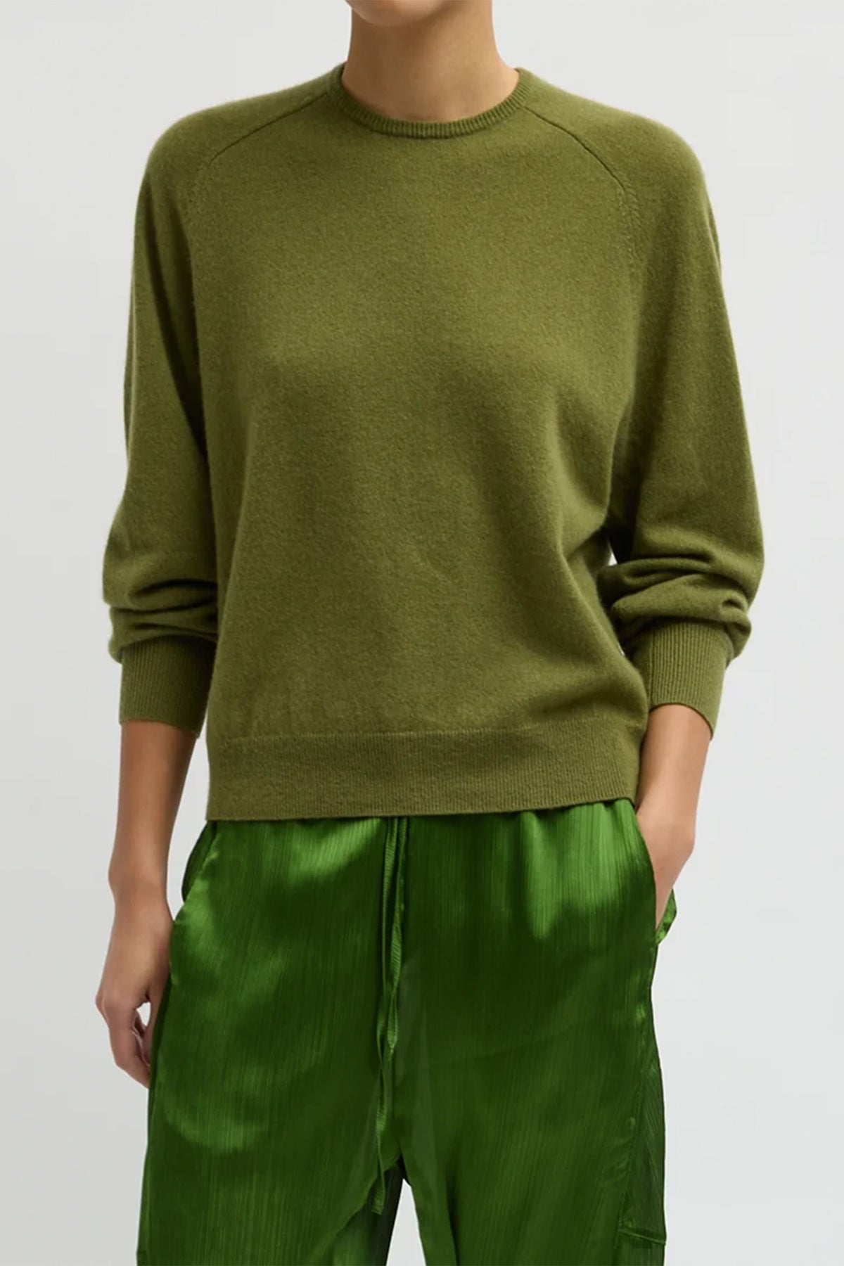 Feather Weight Cashmere Crewneck Sweater