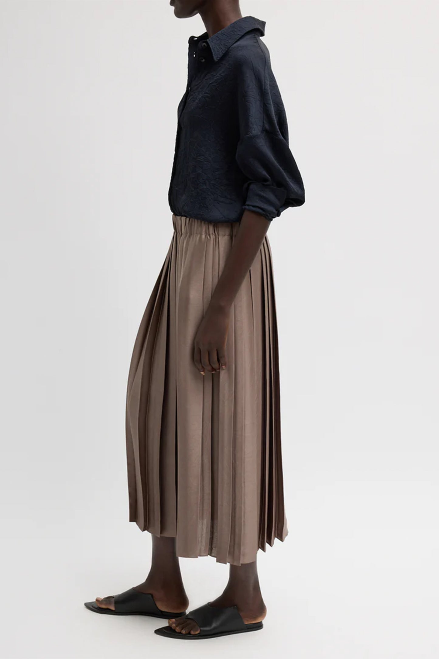 Feather Weight Pleated Pull On Skirt