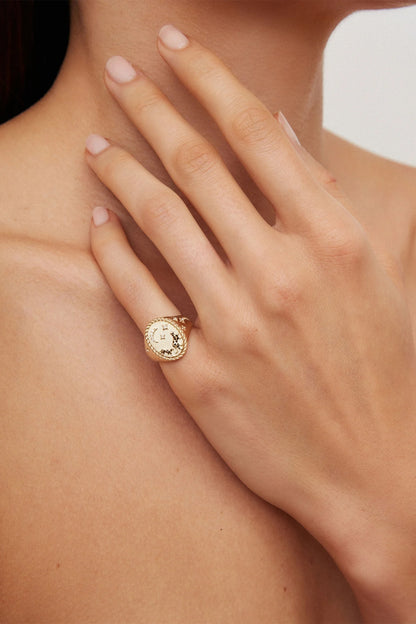 Savanna Oval Signet Ring