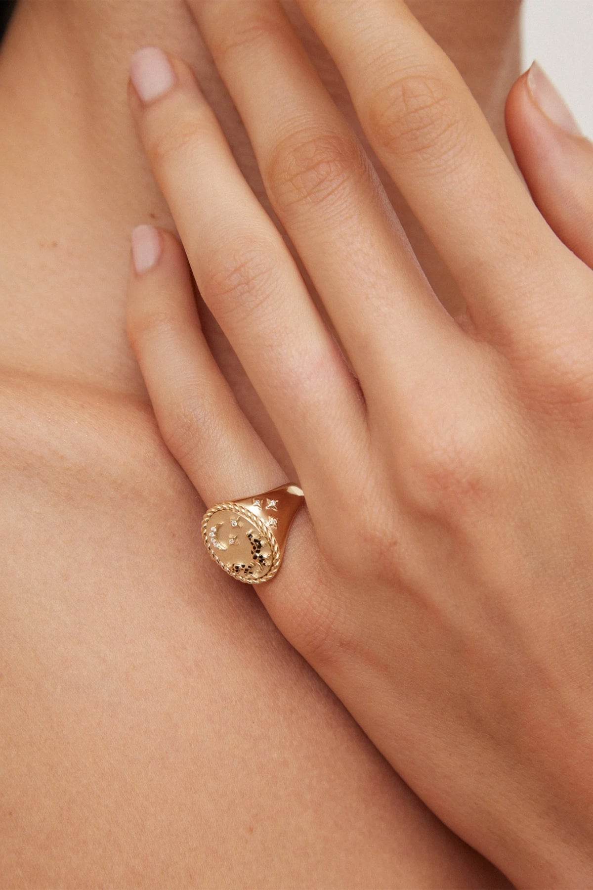 Savanna Oval Signet Ring