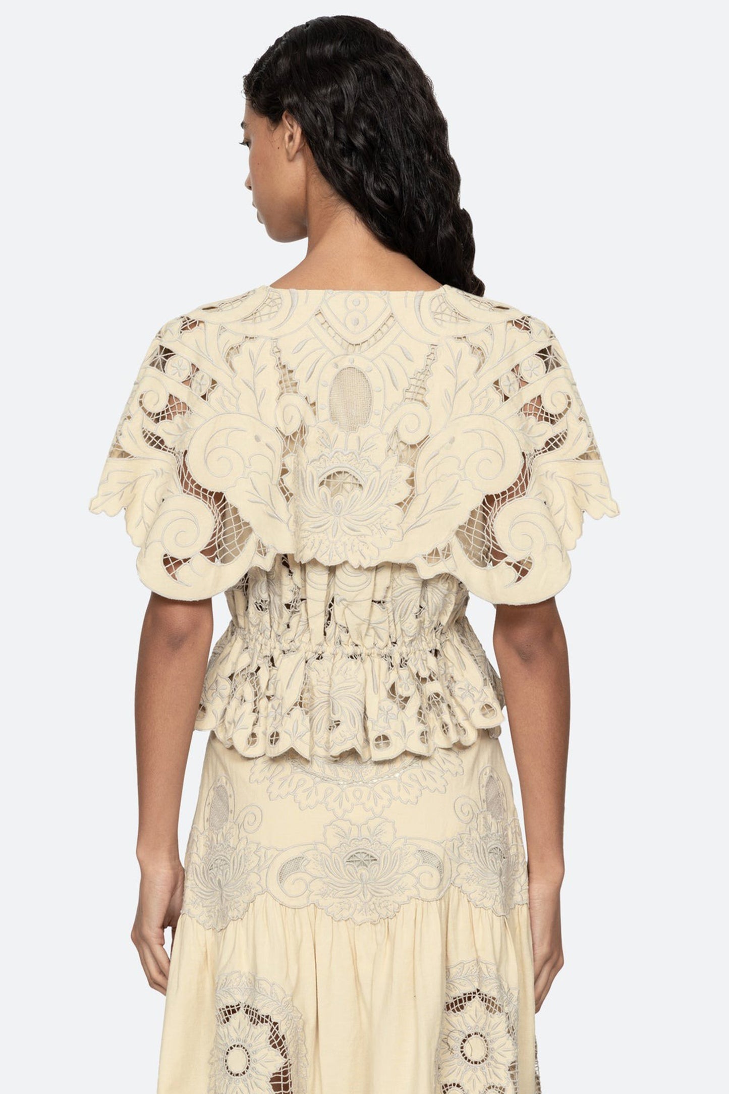 Ceci Embroidery S/SLV Top