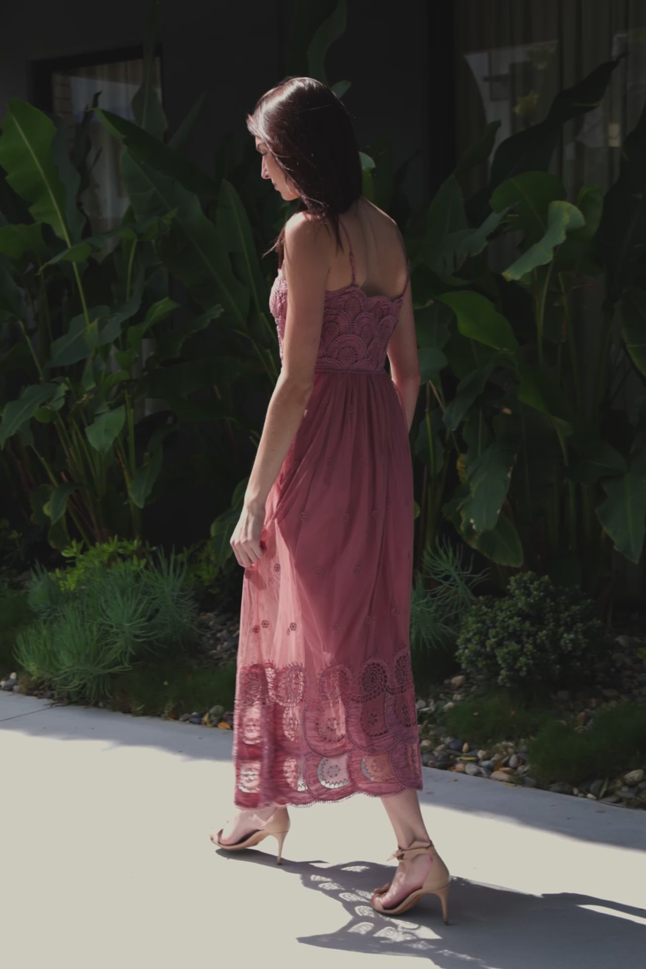 Drea Embroidery Sleeveless Dress - FINAL SALE – Samantha Ogilvie